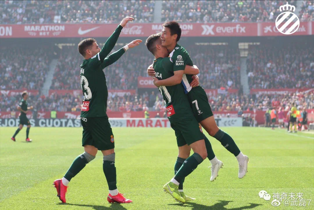  斯图加特老将经验发挥作用，稳定发挥帮助球队脱困