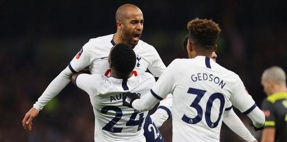  迪亚斯千里奔袭，曼城三分钟两球逆转热刺